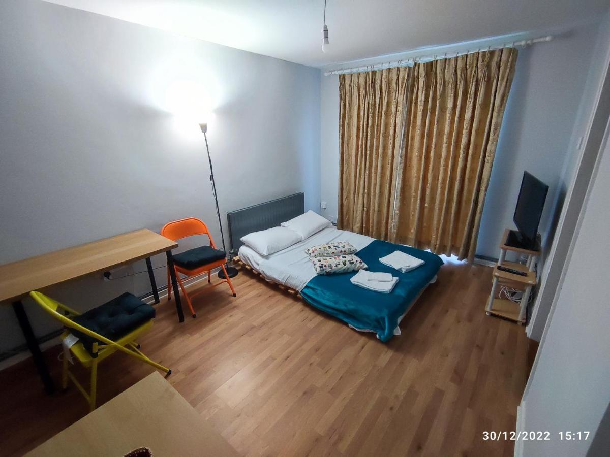 Central And Quiet Flat In London! Close To Station מראה חיצוני תמונה
